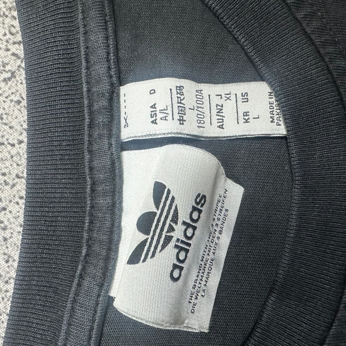 ✨ (바배) 아디다스 에센셜 도쿄 그래픽 반팔티  상품이미지3