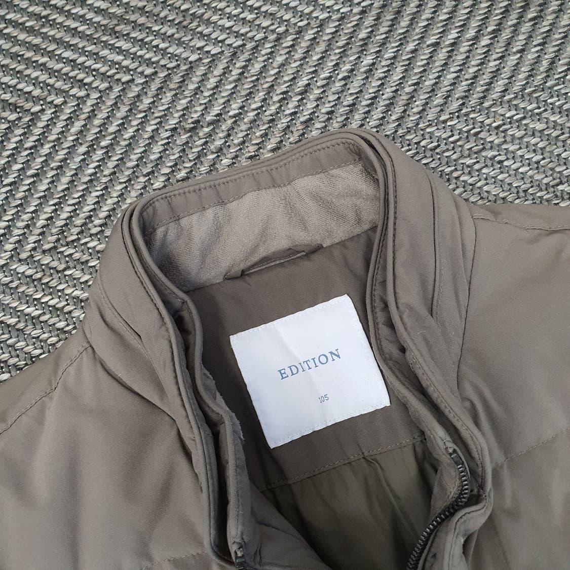 에디션 오리털 하이넥 점퍼 남자105 상품이미지3