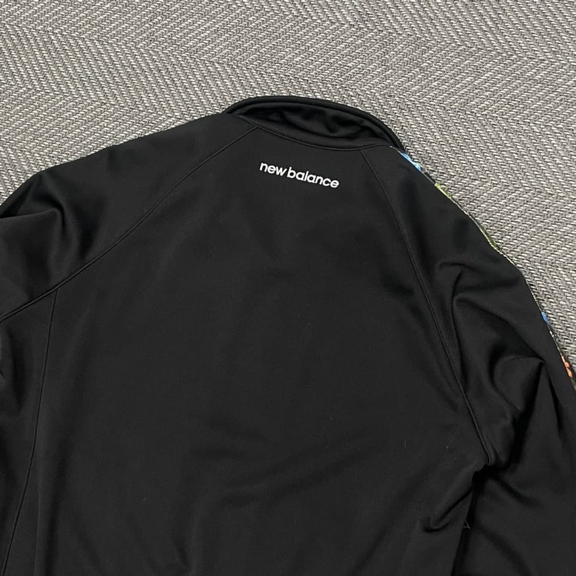 뉴발란스 트로피컬 트랙탑 v0008 상품이미지5