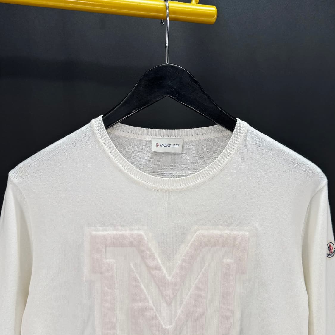 [S사이즈] 몽클레어 로고 긴팔 니트 상품이미지4