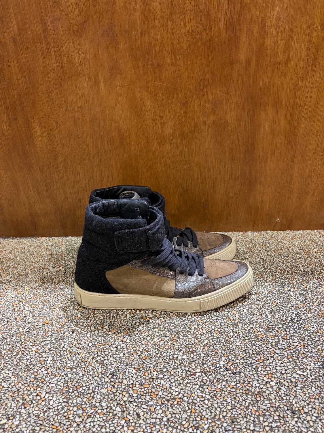 생로랑 레더 스웨이드 하이탑 스니커즈 상품이미지3