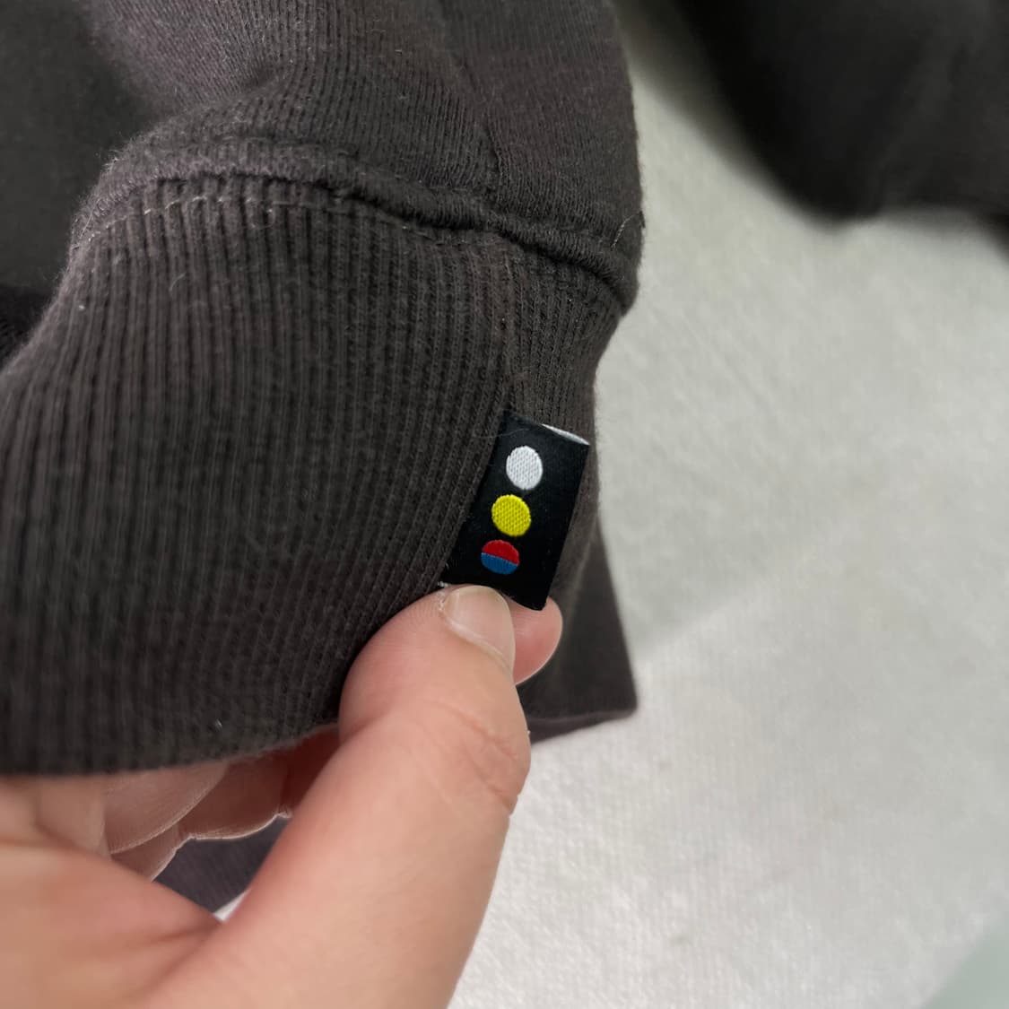 105 아이앱 스튜디오 X 두산 맨투맨 상품이미지7