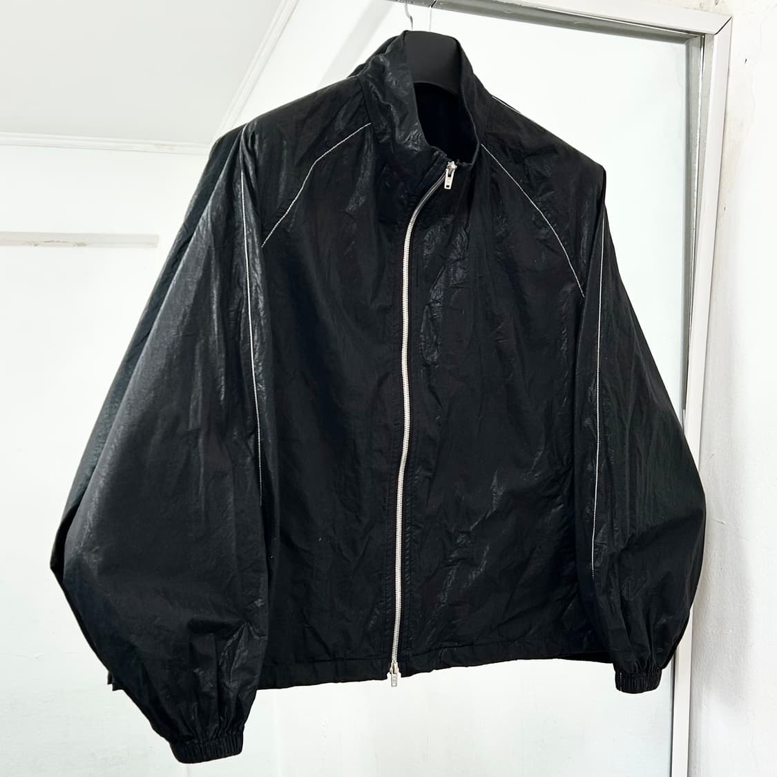 마뗑킴 백로고 나일론 바람막이 자켓 상품이미지5