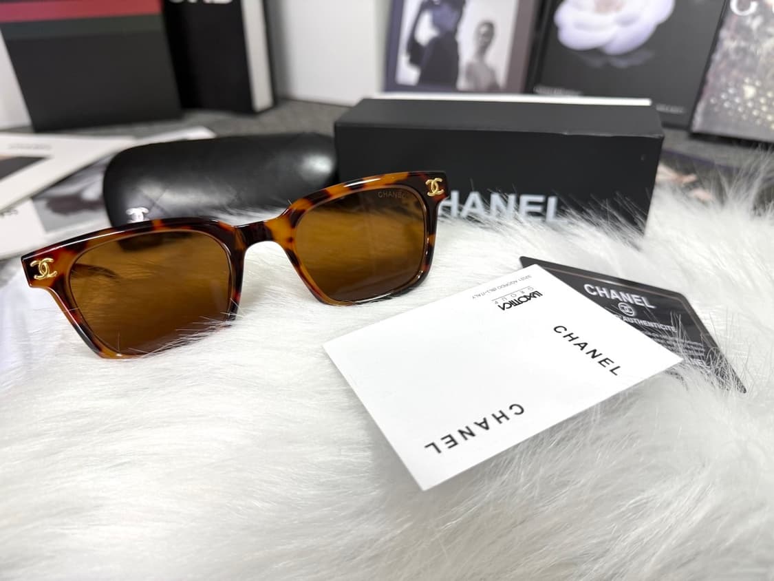 샤넬 이니셜 스톤장식 선글라스 브라운 풀박스 상품이미지3