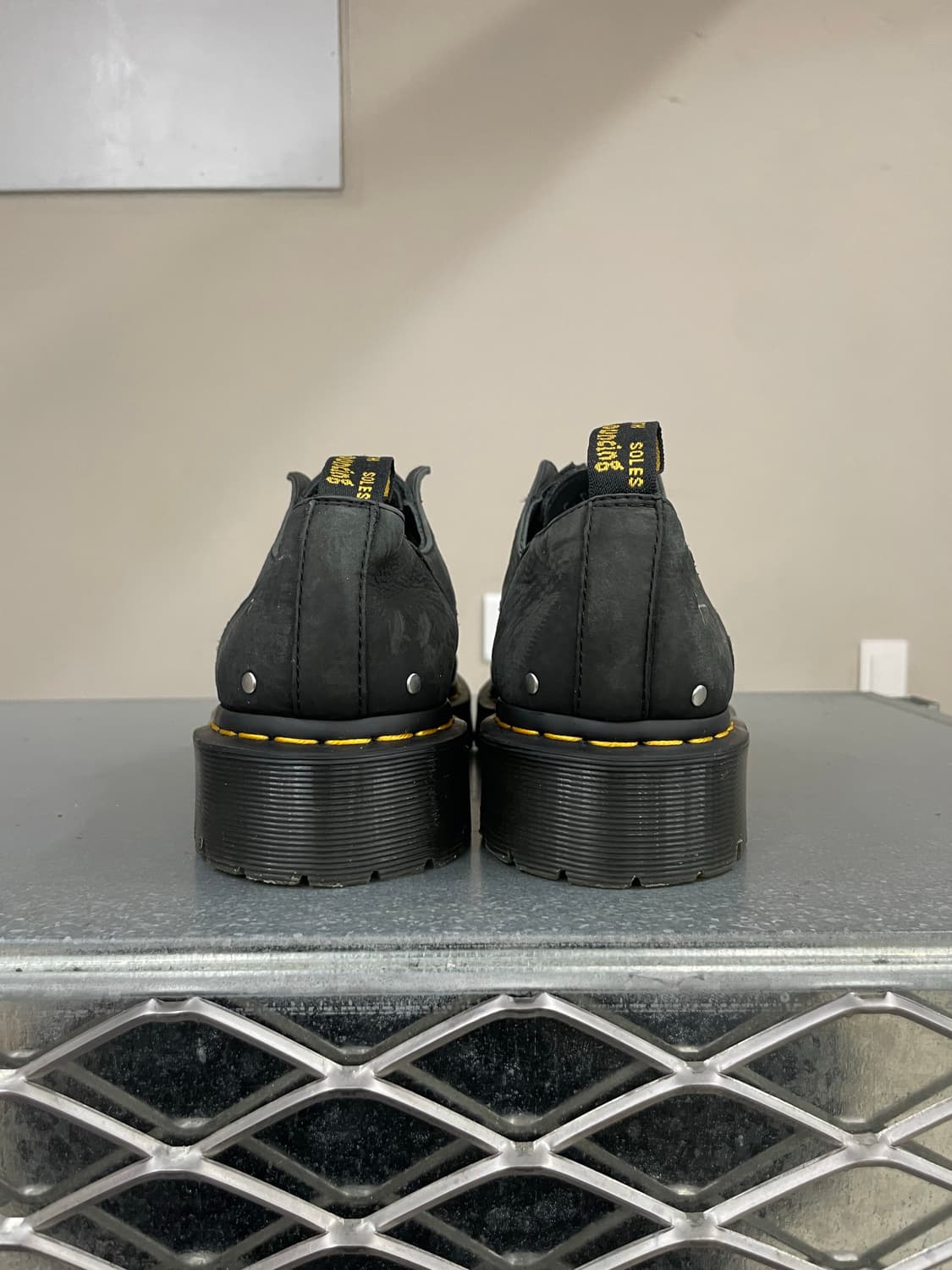 닥터마틴 x 어콜드월 1461 벡스 UK9 상품이미지3