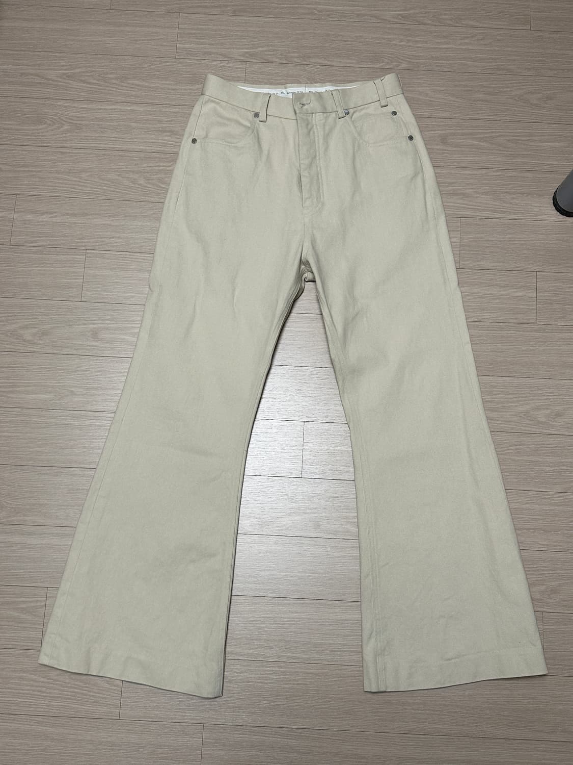 STU 24ss 플레어 코튼 팬츠 아이보리 상품이미지3