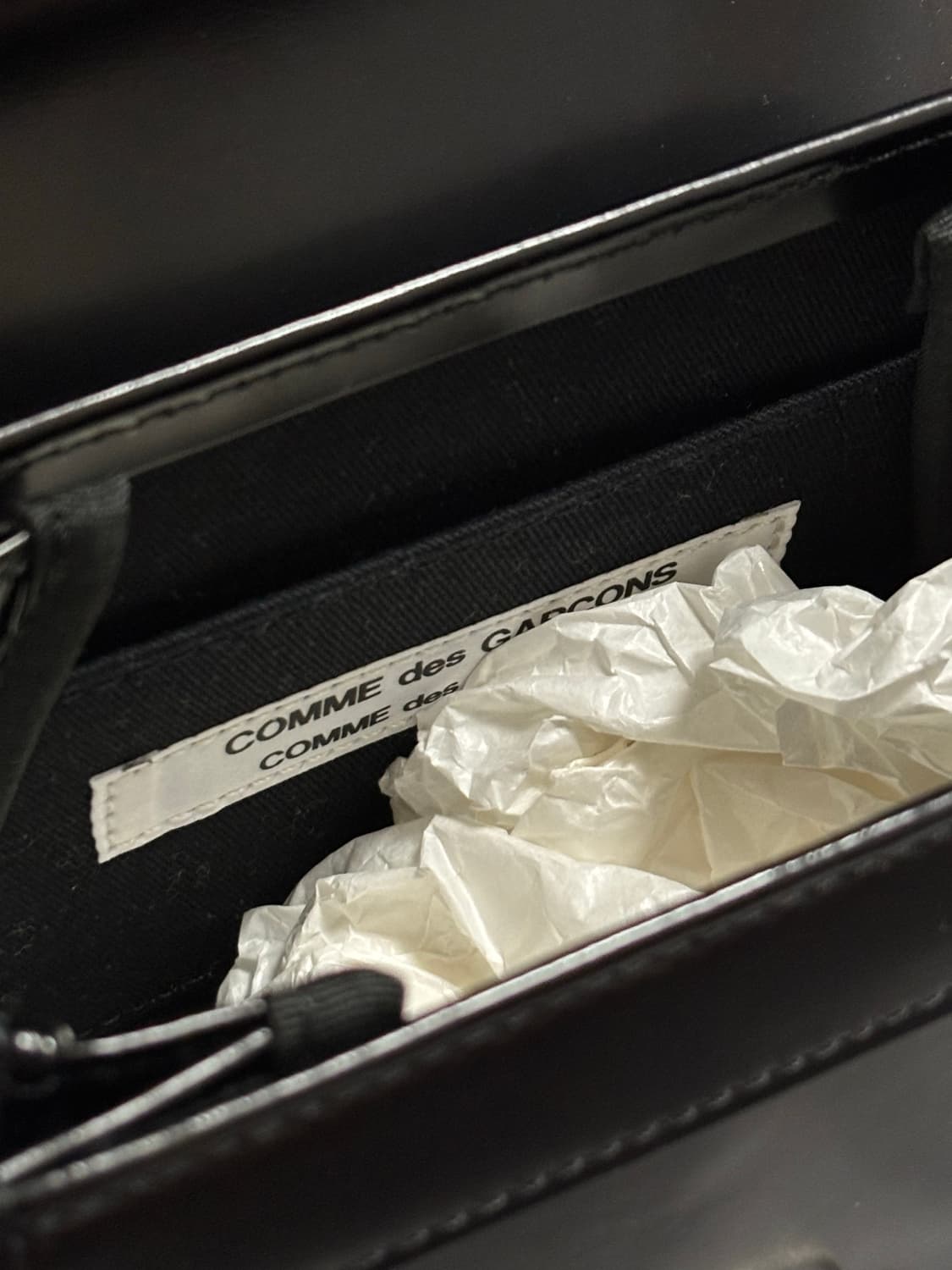 꼼데가르송 폴드 오버 탑 미니백 블랙 상품이미지3