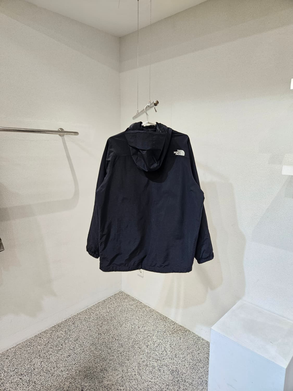 노스페이스 바람막이 자켓 상품이미지2
