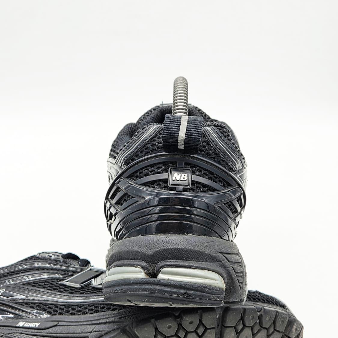  뉴발란스 1906R 블랙 실버 메탈릭 (265 D)  상품이미지2