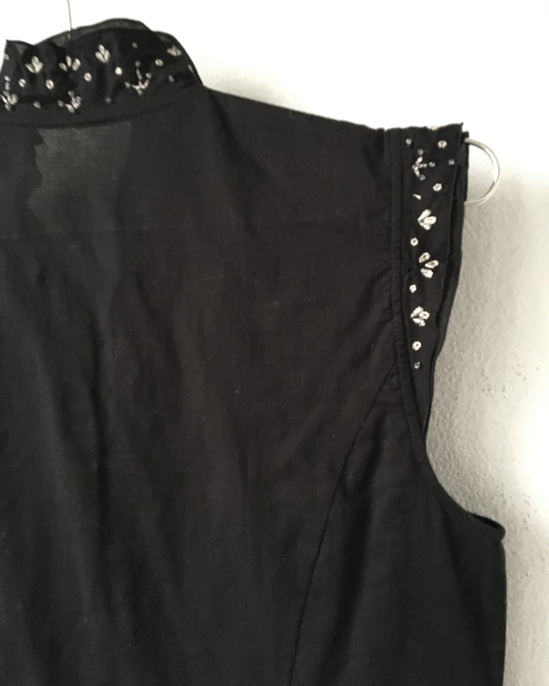Cubic embroidery point high neck vest 상품이미지3