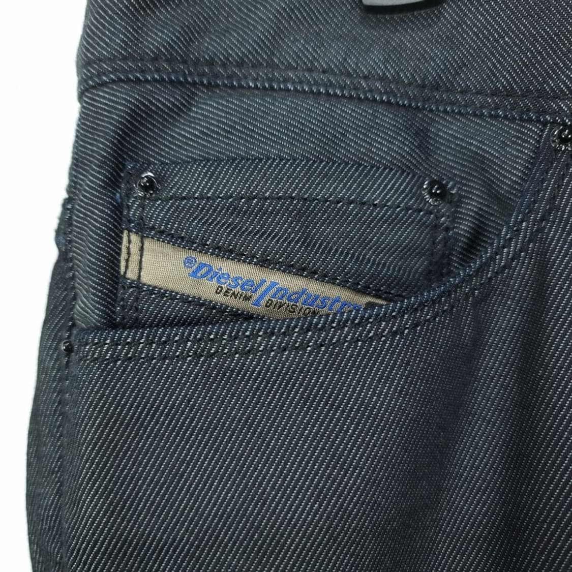 [디젤] 슬핌핏 생지 데님 팬츠 청바지 P01553 상품이미지6