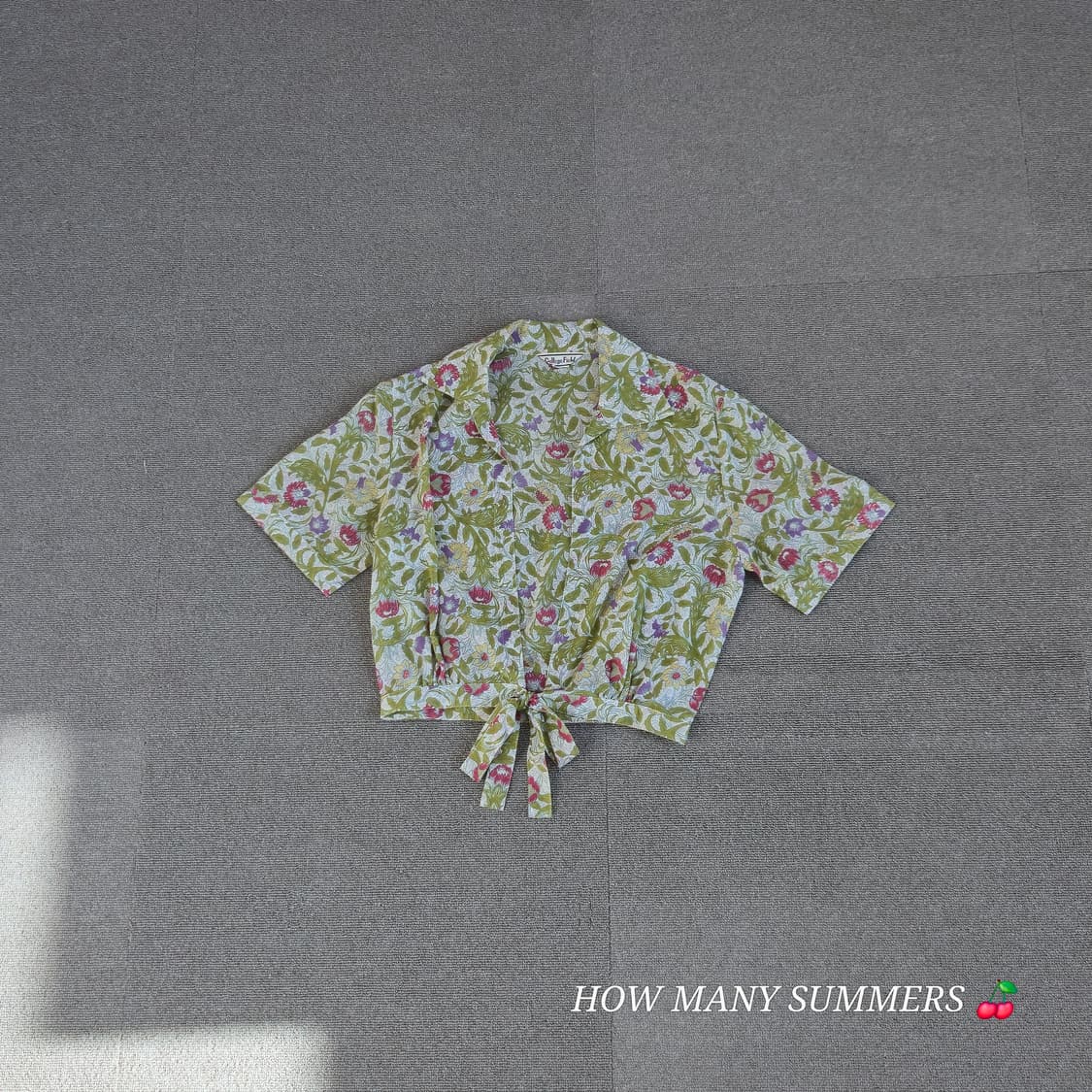 Vintage 반팔 블라우스 패턴 College Field 상품이미지9