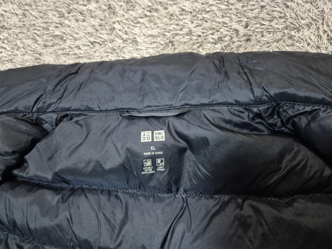 유니클로 남성 경량 다운 패딩 조끼 XL 상품이미지6