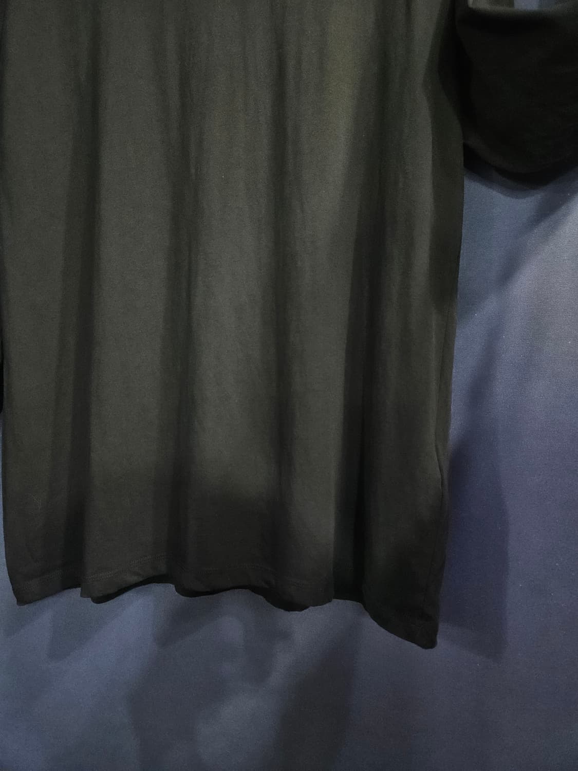 플라스틱 프로덕트 프린팅 블랙컬러 남성 오버핏 90~95 긴팔티  상품이미지6