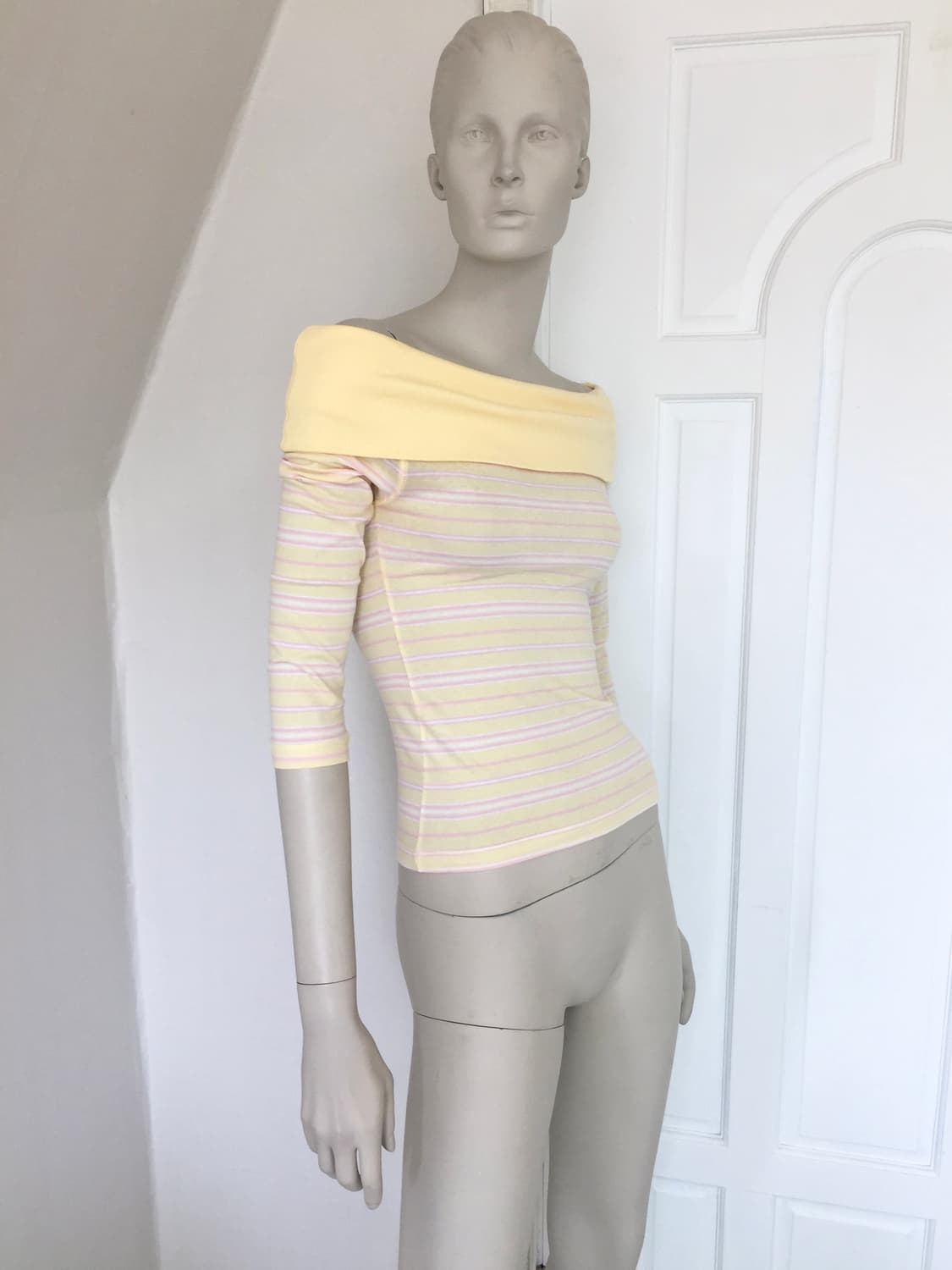 Mixed Lemon  Stripes Off Shoulder Top 상품이미지4