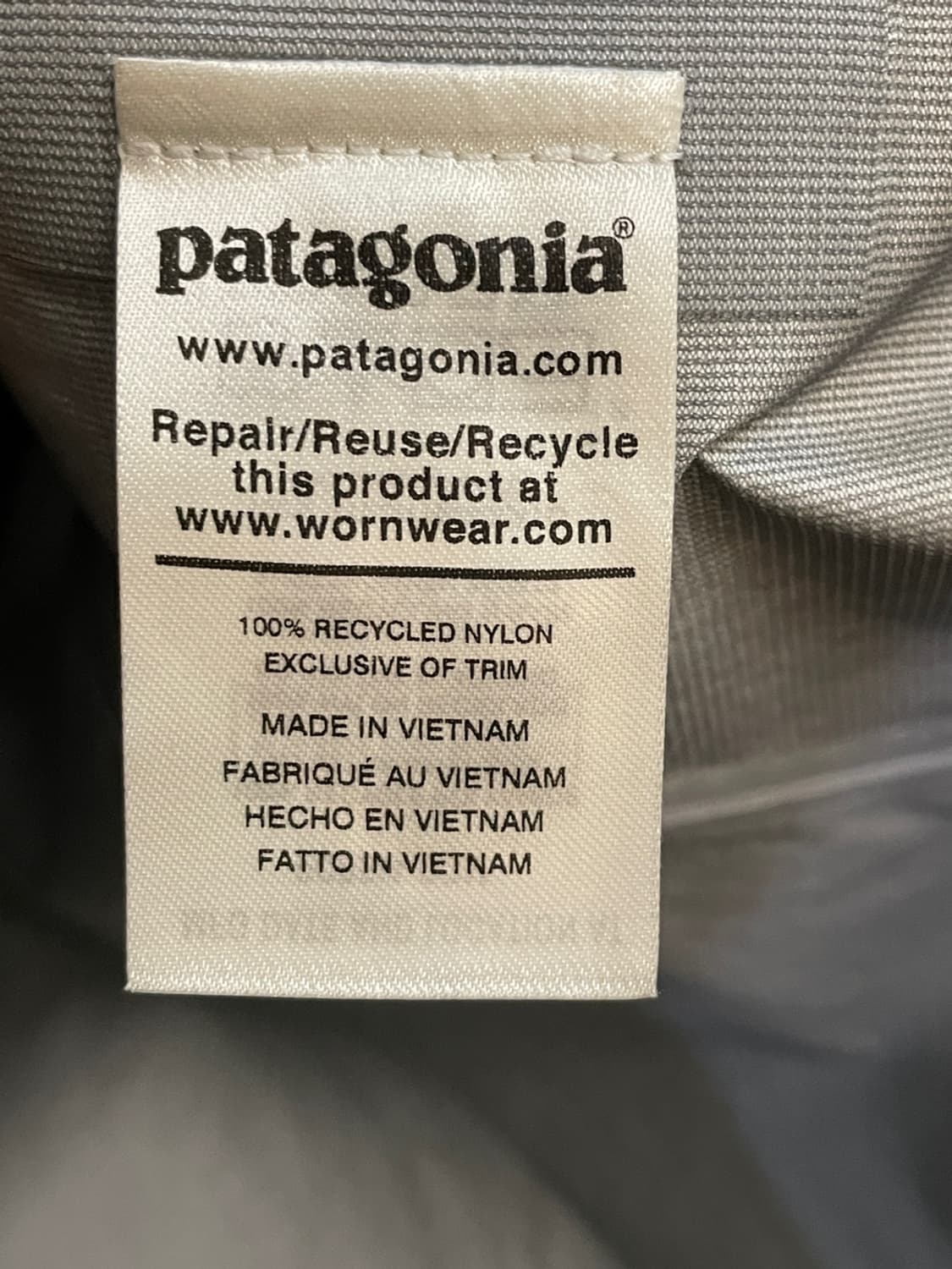 파타고니아 우먼 토렌트쉘 3L 레인 자켓 상품이미지10