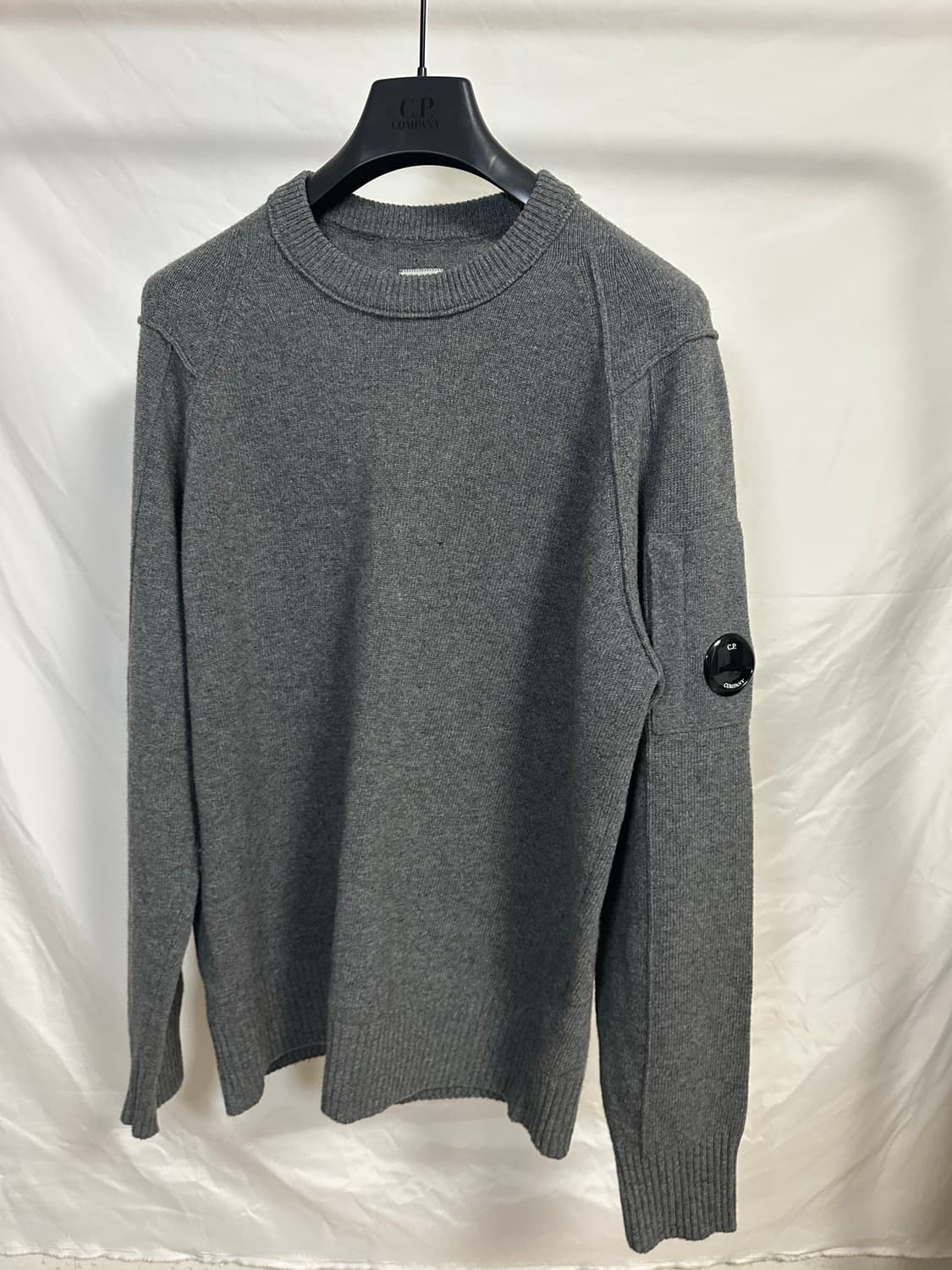 CP컴퍼니 렌즈와펜 그레이 니트 (52/105) 상품이미지1