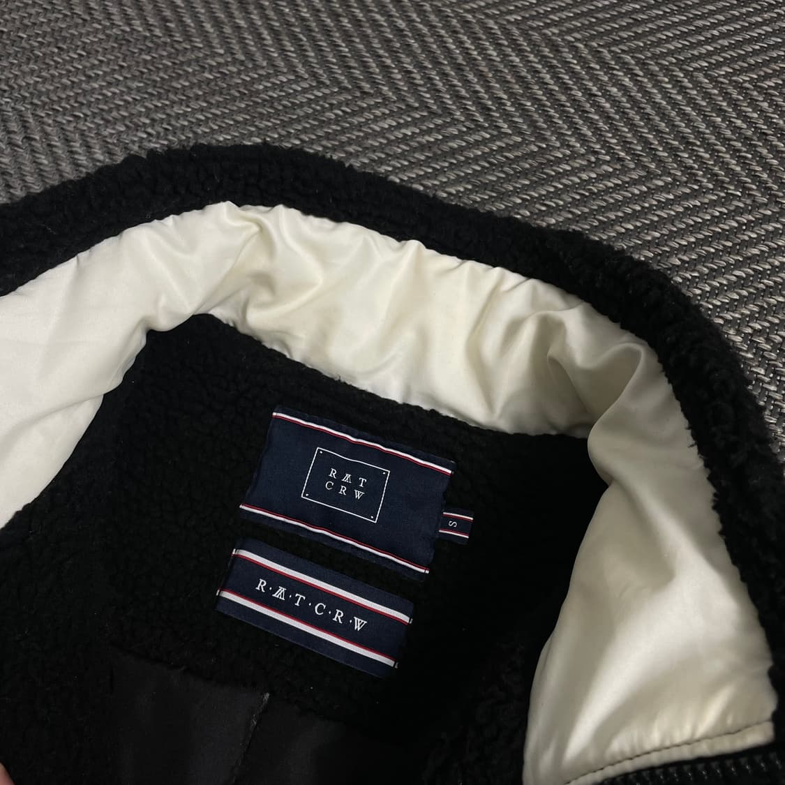 로맨틱크라운 포켓 파카 헤비 플리스 블랙y 3975 상품이미지6