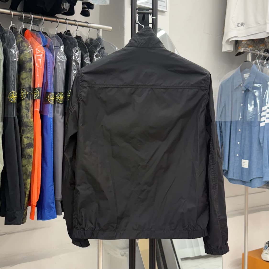 [1] 몽클레어 와펜 바람막이 상품이미지2