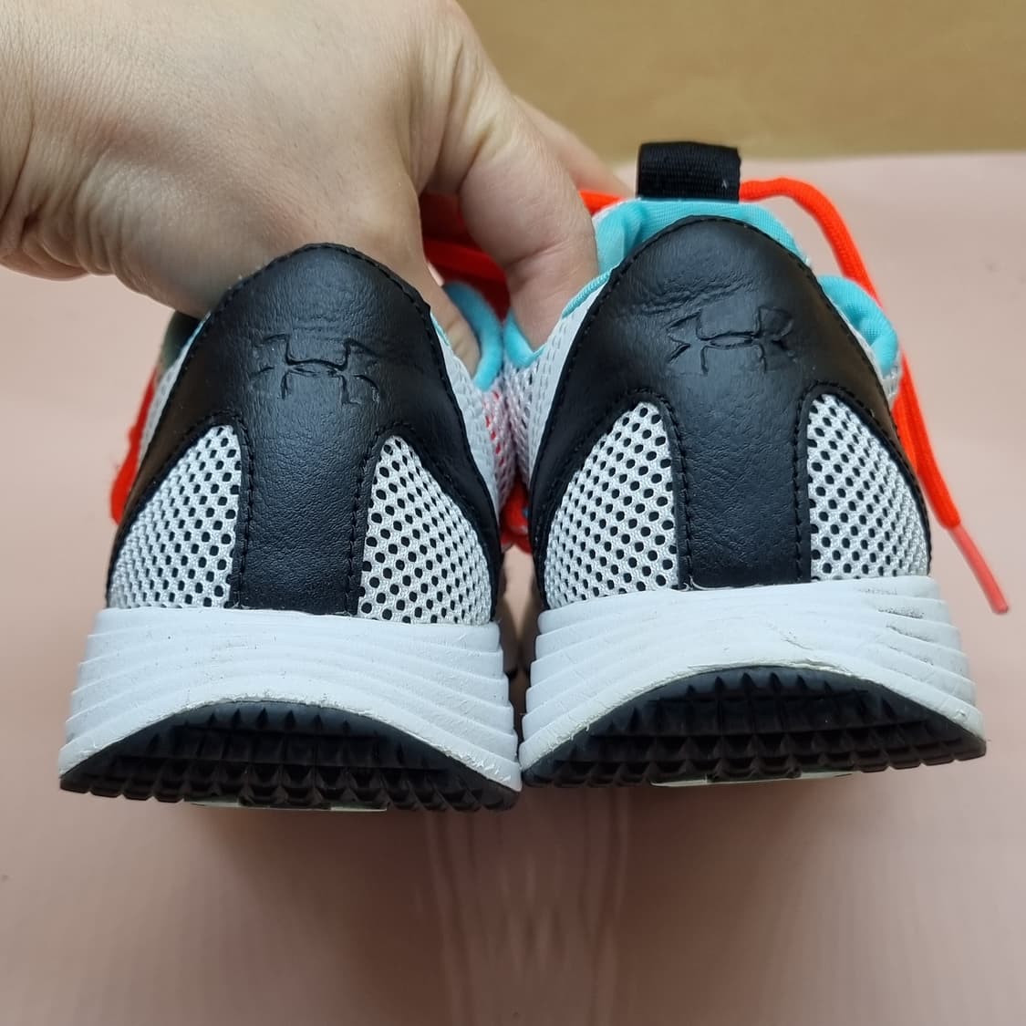 언더아머 브리스운동화 225 상품이미지4