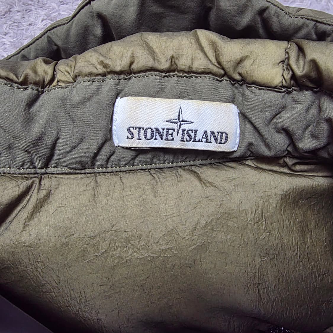 {클로젯}[L][여분단추 구성]스톤아일랜드 크링클랩스 후드 숏 대운 패딩 상품이미지4