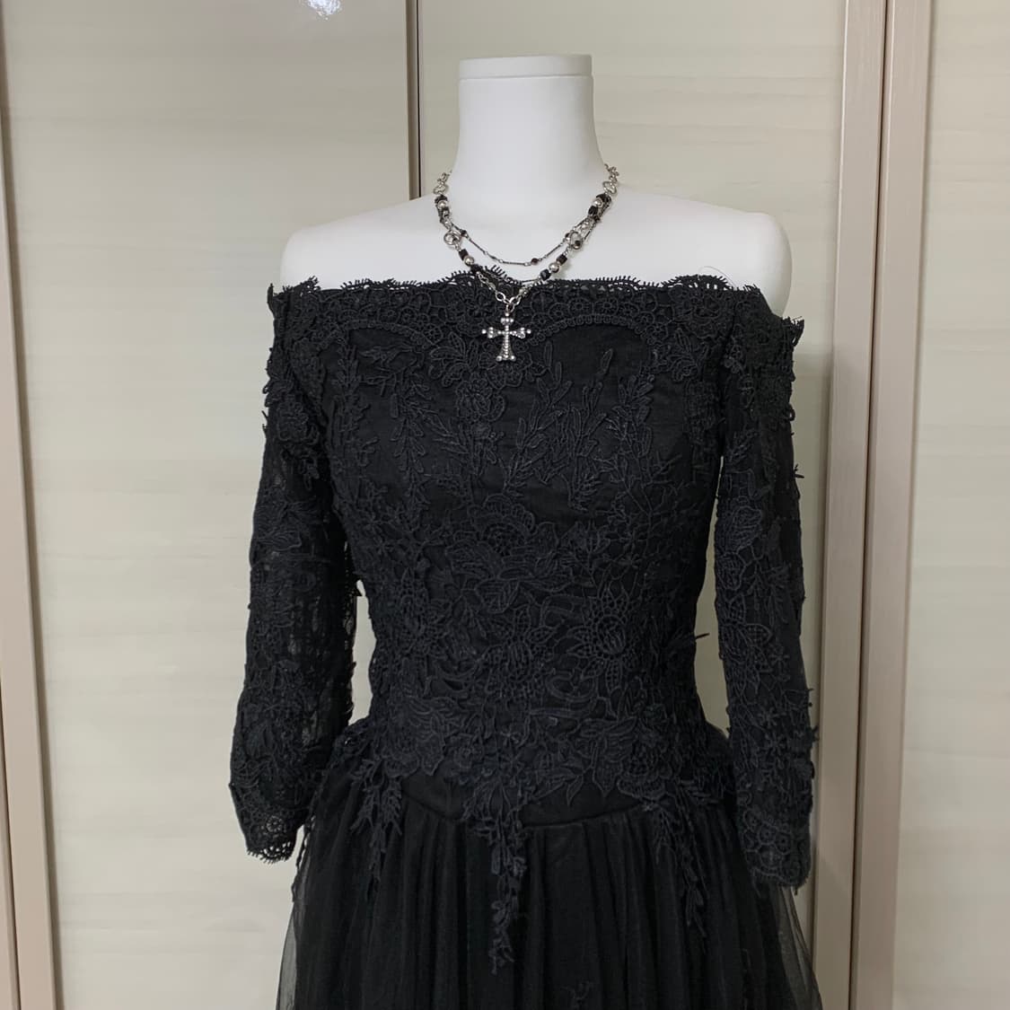파티 연주회 코르셋 오프숄더 드레스 블랙 웨딩드레스 쉬폰 자수 레이스업 상품이미지4