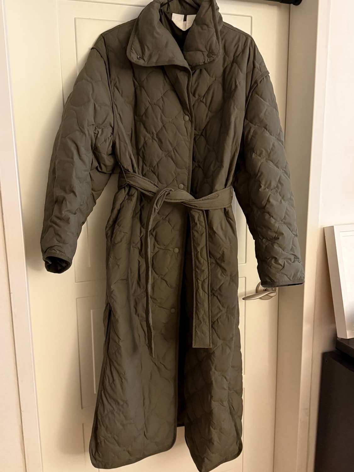 아르켓 다운 퀼팅 벨티드 하이넥 롱 코트 자켓 상품이미지5