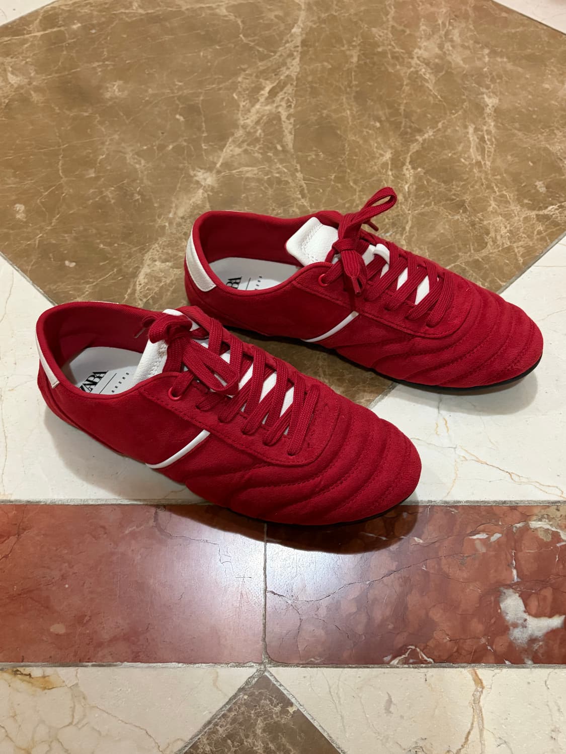 자라 퀼팅 런닝 스니커즈 레드 상품이미지8