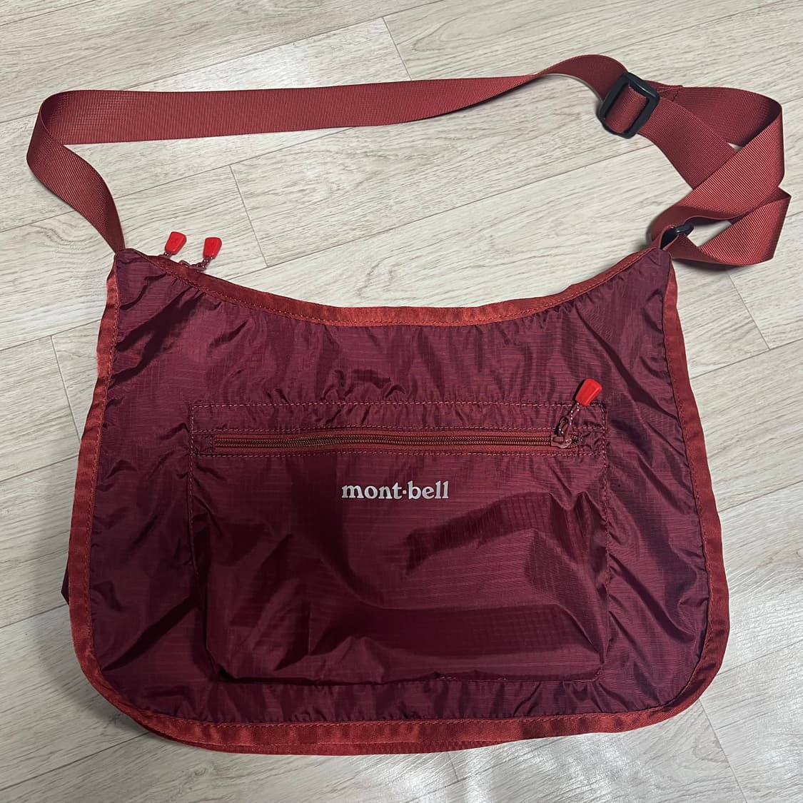 몽벨  L.W. shoulder bag스몰 레드 (몽벨 크로스백) 상품이미지1