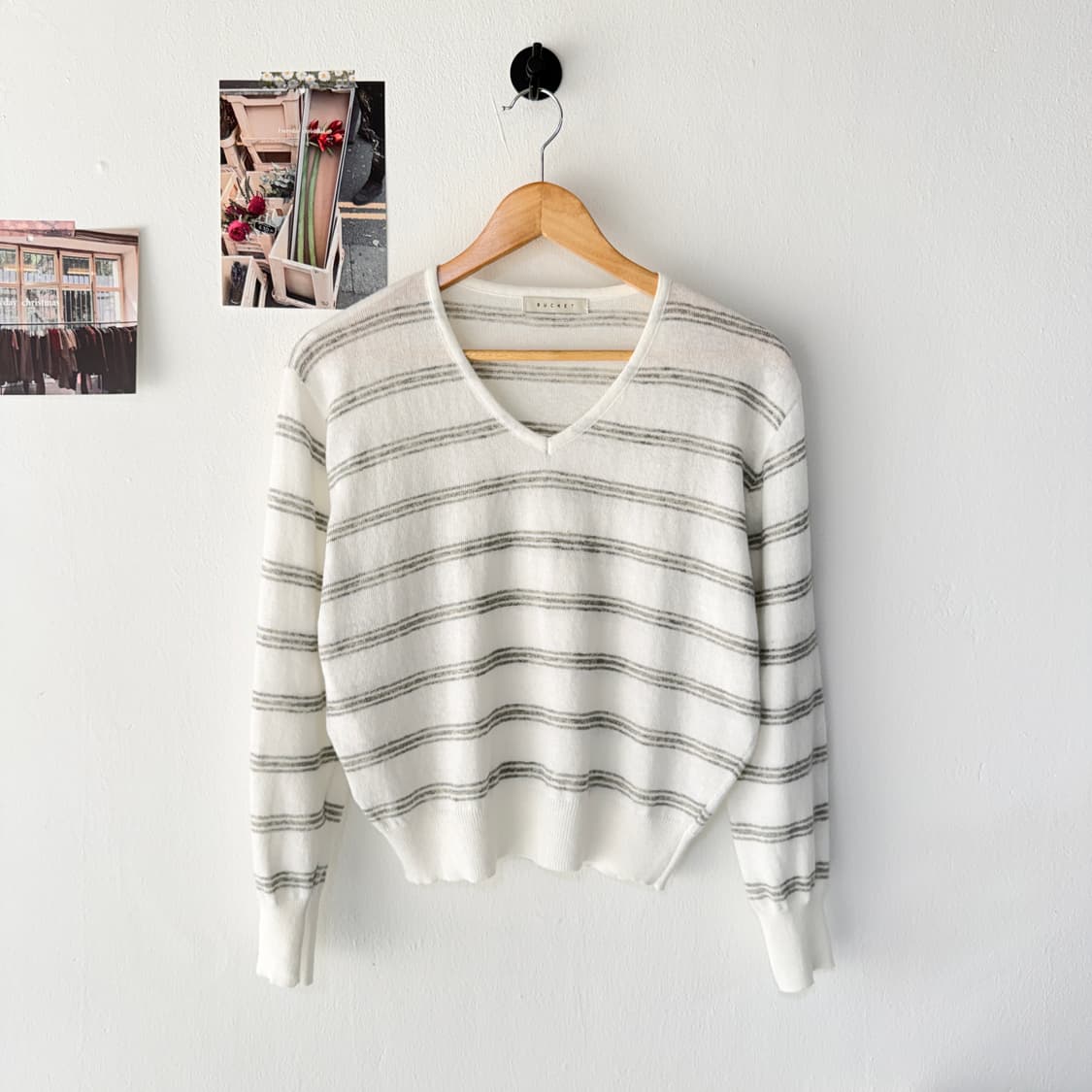 Lepvonj 레프본 스트라이프 브이넥 여름니트 아이보리 상품이미지1