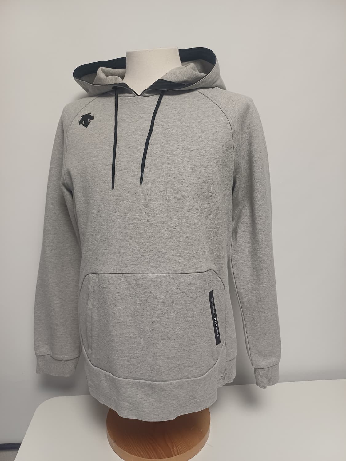 [정품] 데상트 ATHLETIC 로고 후드티 (실측 100) 상품이미지1