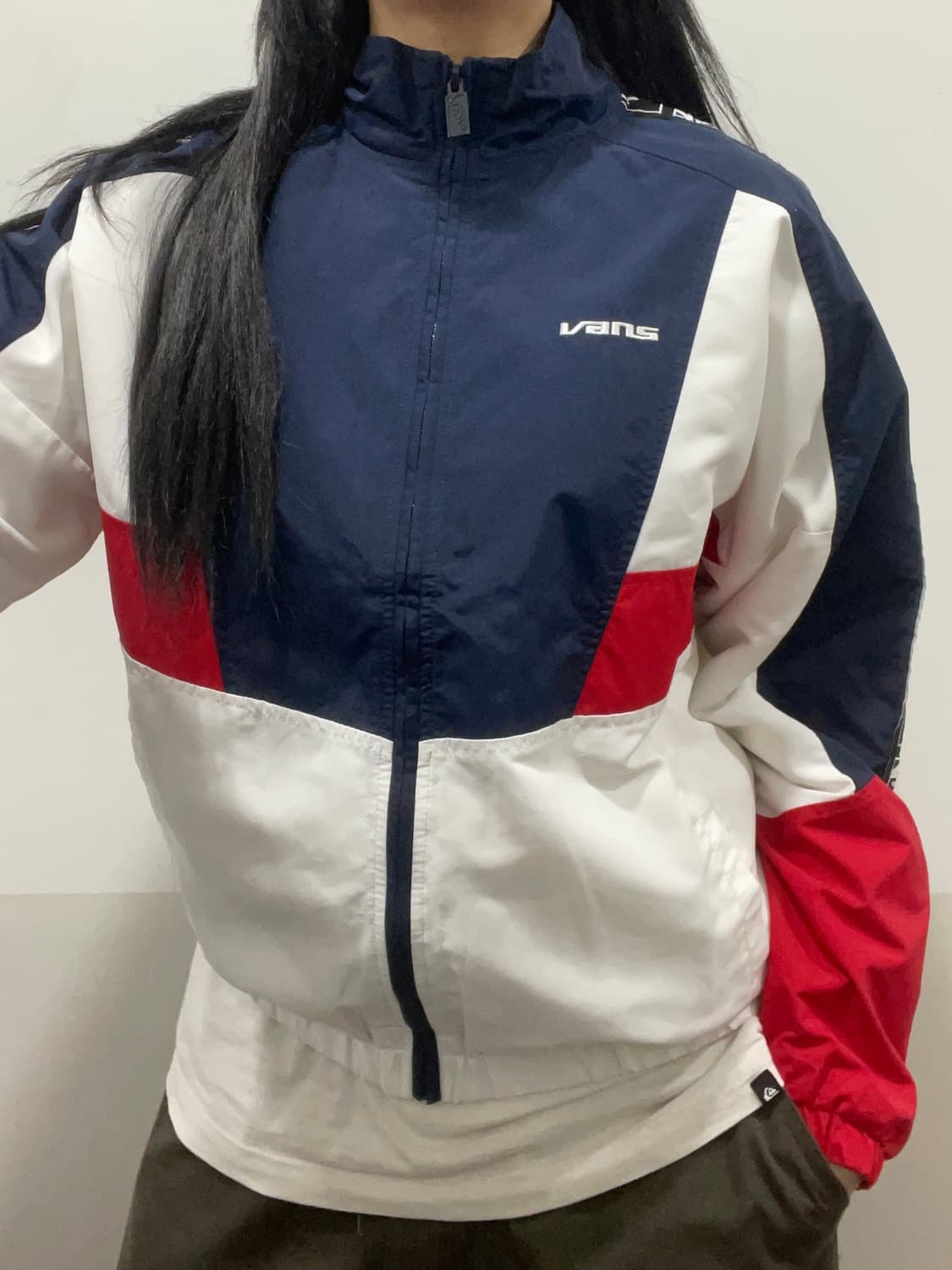 Vans 반스 사이드 로고테이핑 윈드 브레이커 상품이미지1