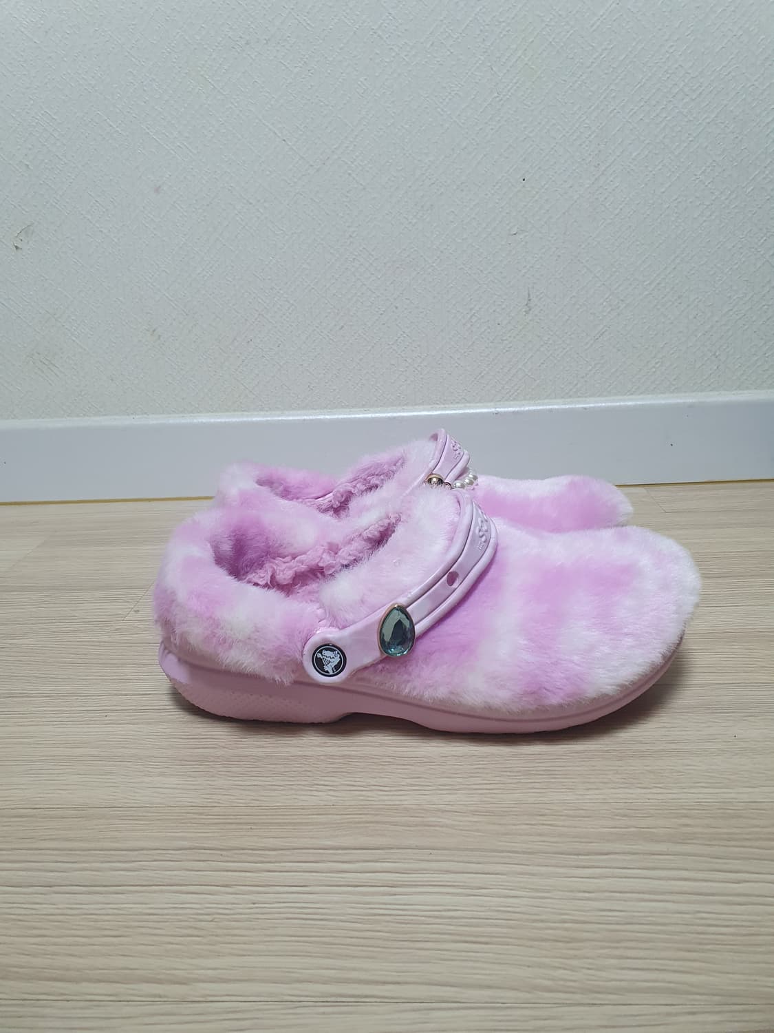 크록스 클래식 퍼 슈어 클로그 260 상품이미지1