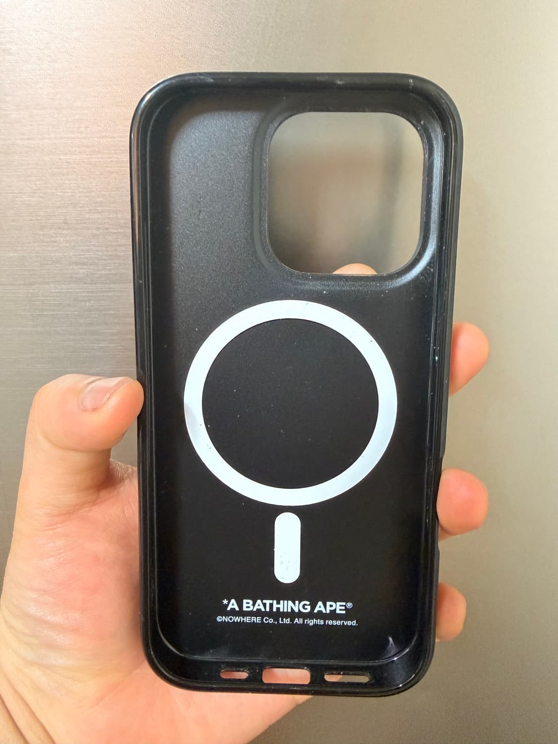 아이폰 16pro 베이프 케이스 상품이미지2