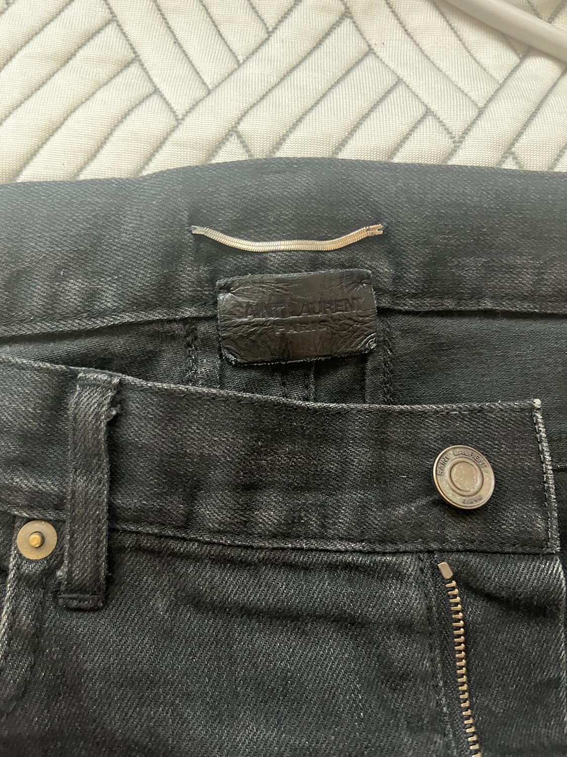 생로랑 블랙진 상품이미지3