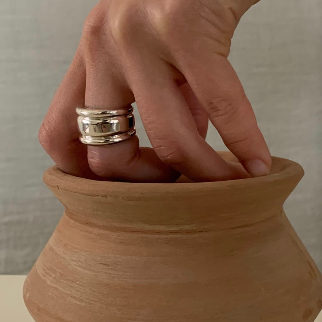 [콜드프레임] 반지 POTTERY VESSEL RING 14호 상품이미지1