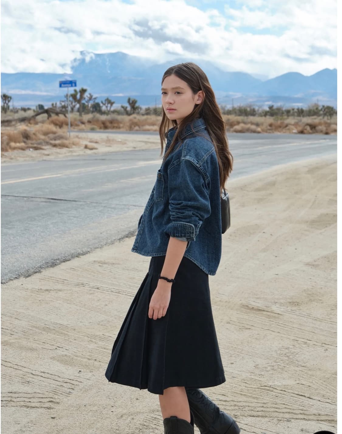 로우클래식 크롭 데님 셔츠 상품이미지3