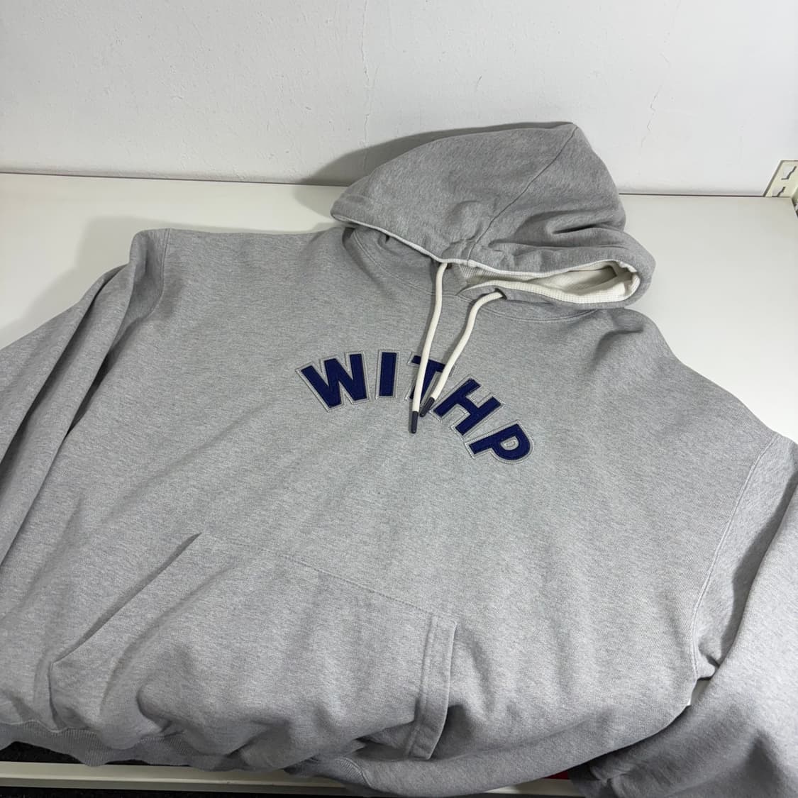 XL 퍼스탭 그레이 WITHP 후드티 상품이미지1