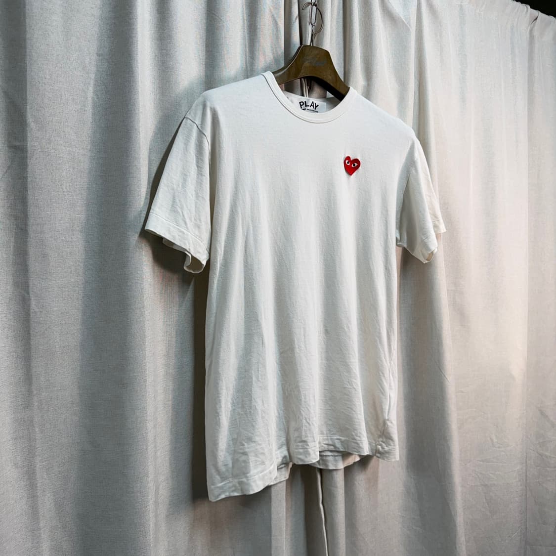 2XL 꼼데가르송 플레이 반팔티 화이트 레드와펜 상품이미지2