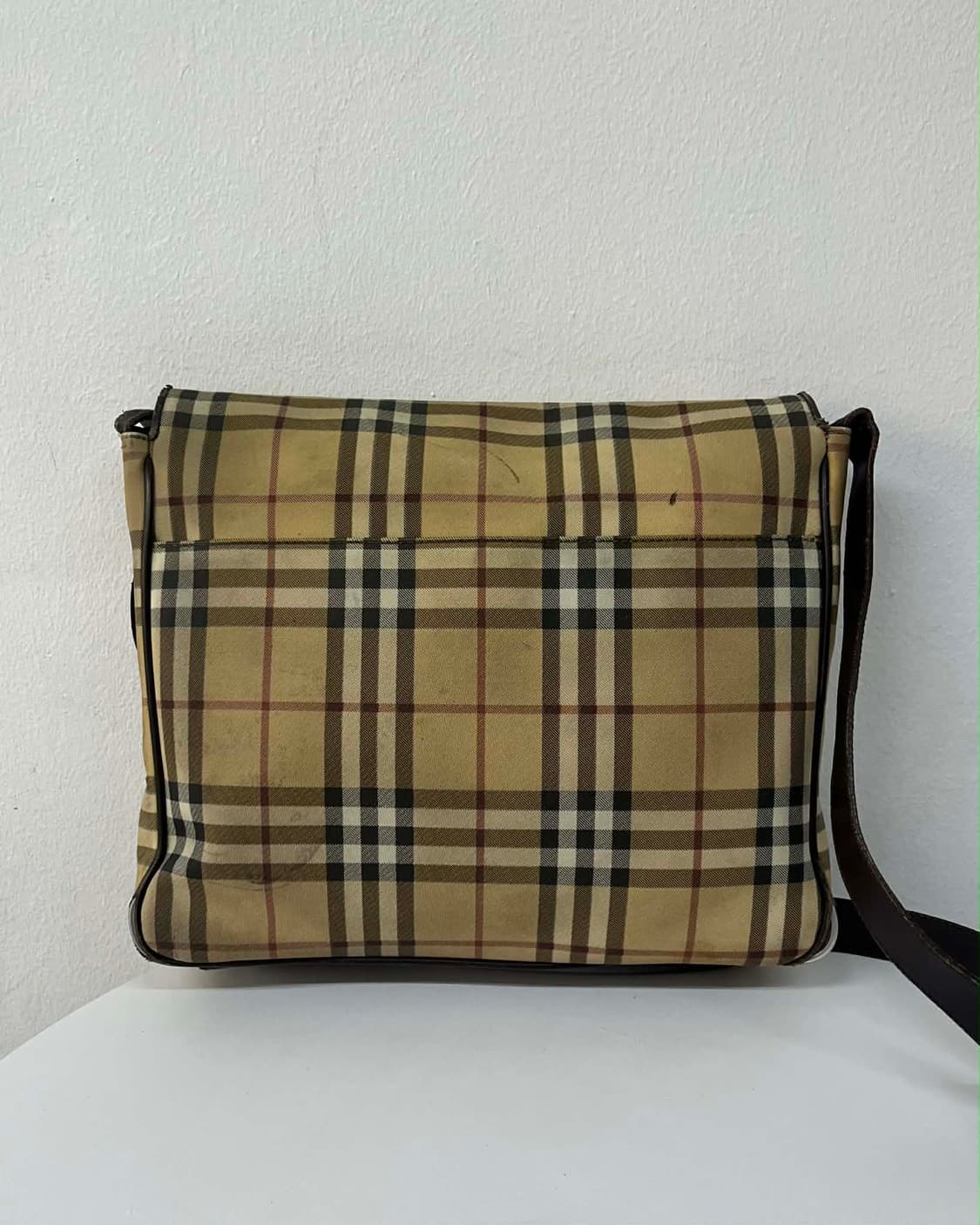 버버리 노바체크 플랩 메신저 크로스 숄더백 상품이미지4