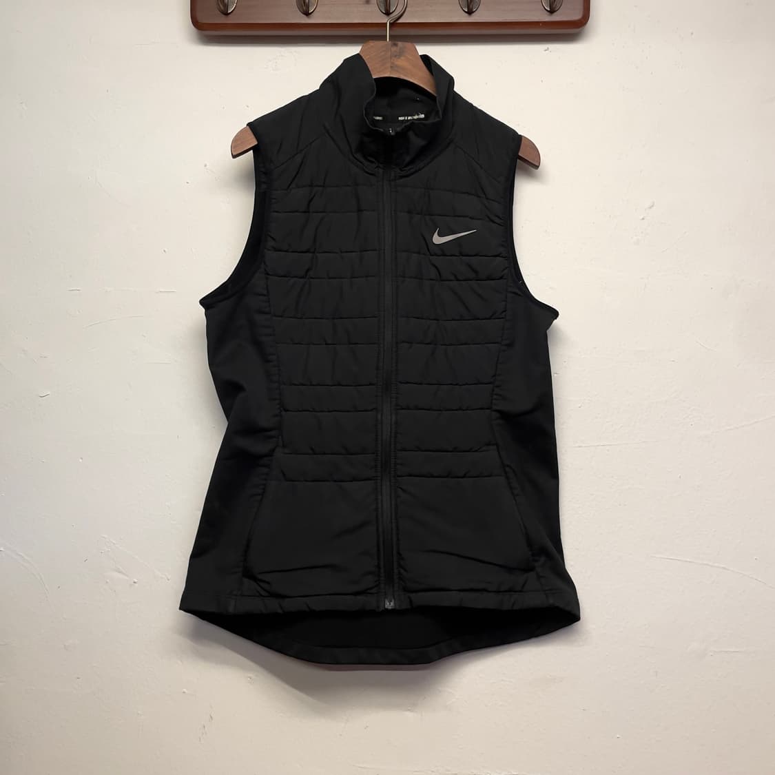 나이키 (우먼) 러닝 경량 패딩 베스트   상품이미지1