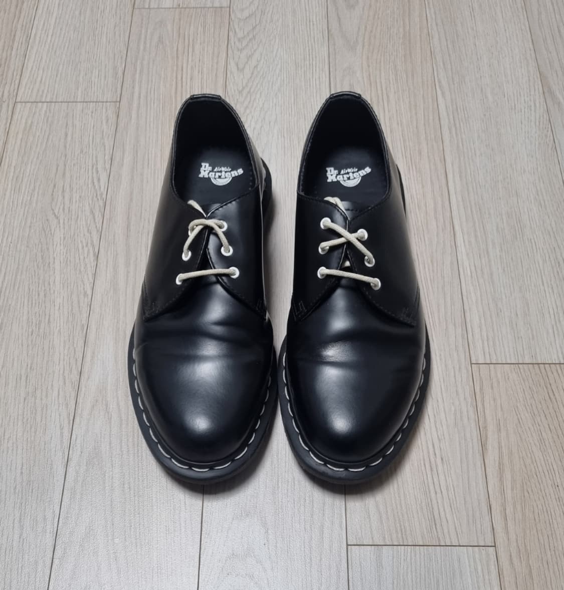 UK7(260) 닥터마틴 화이트스티치 블랙 3홀구두 aw004 gv12n 상품이미지3