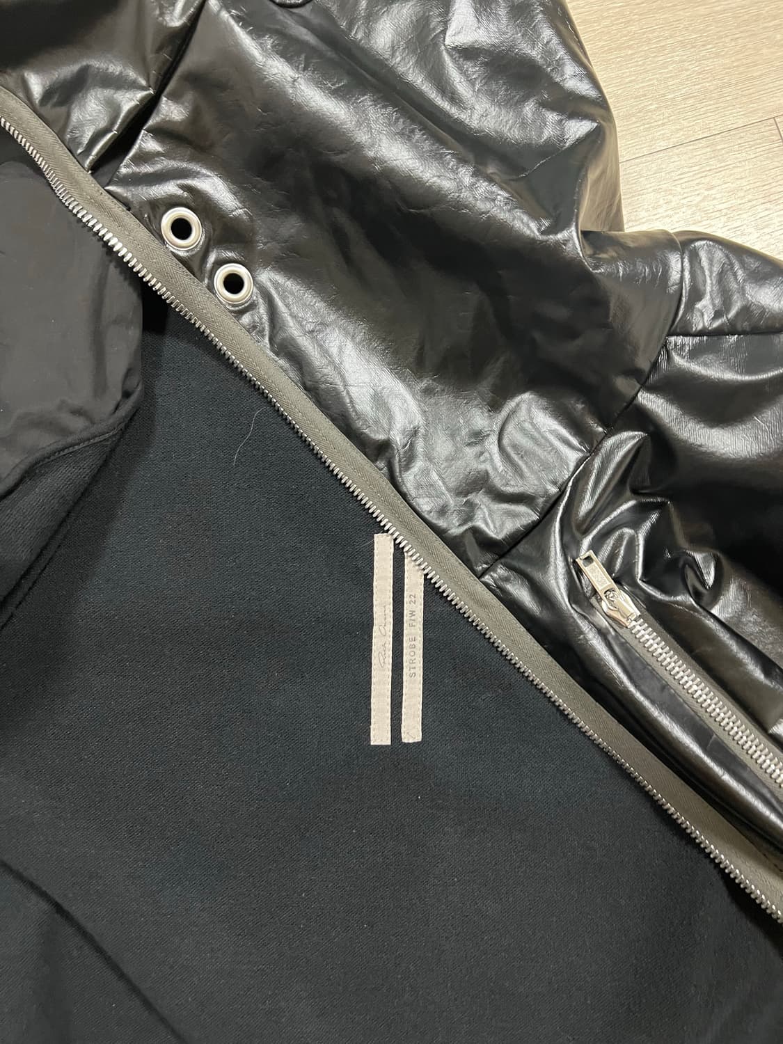 릭오웬스 유광 러버김프 상품이미지4