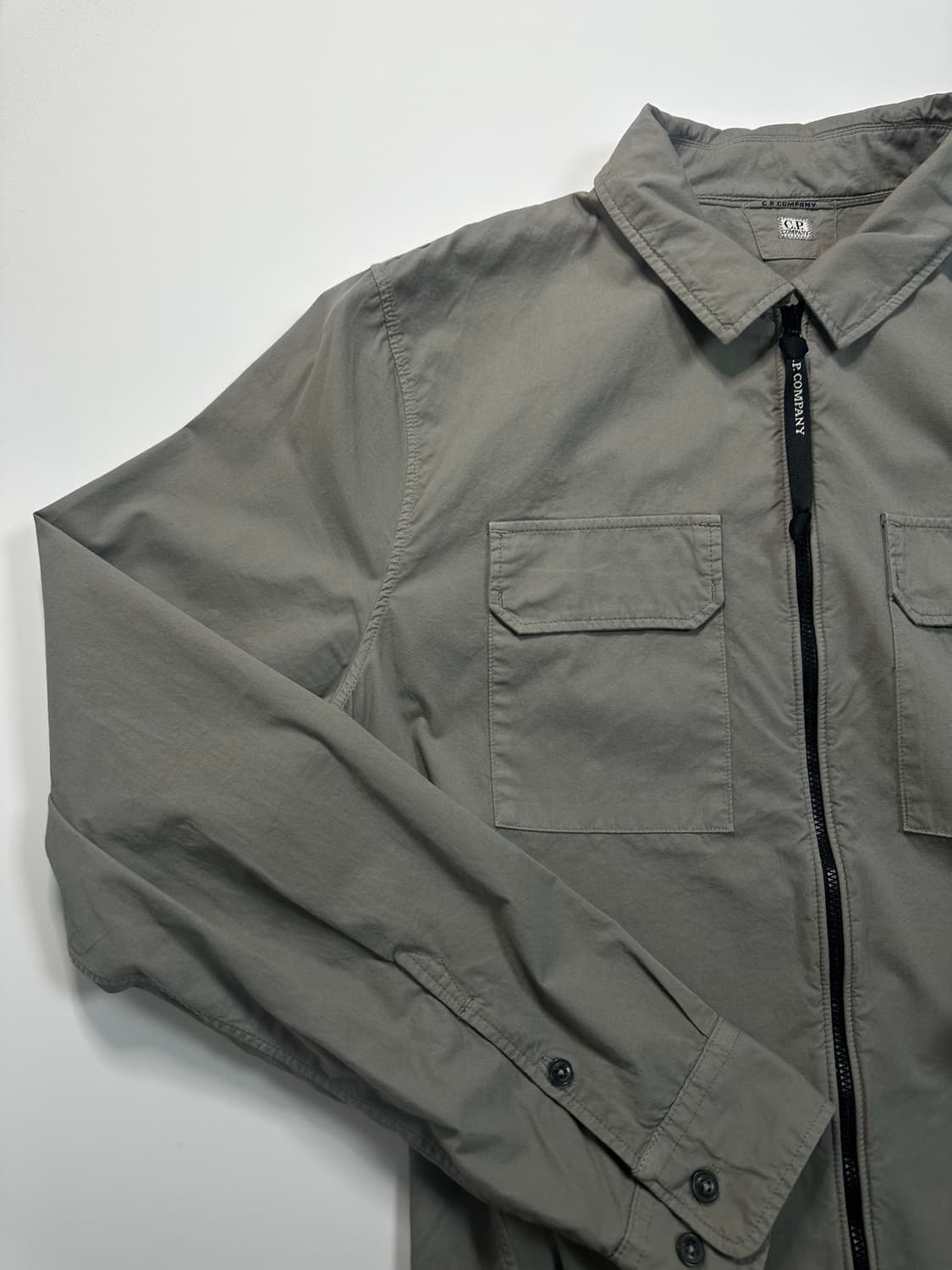 CP컴퍼니 가먼트다잉 오버셔츠 그레이 상품이미지2