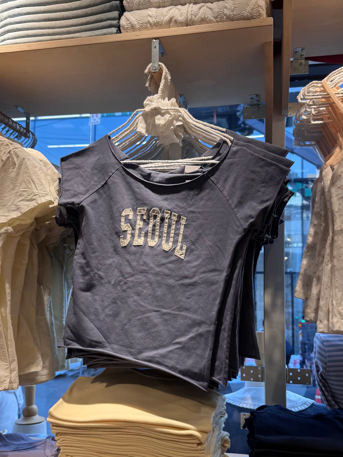 브랜디멜빌 seoul 오프숄더 반팔티 상품이미지3