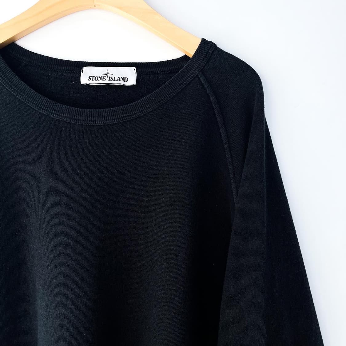 스톤 아일랜드 21s/s 올드이펙트 와펜 크루넥맨투맨 상품이미지6