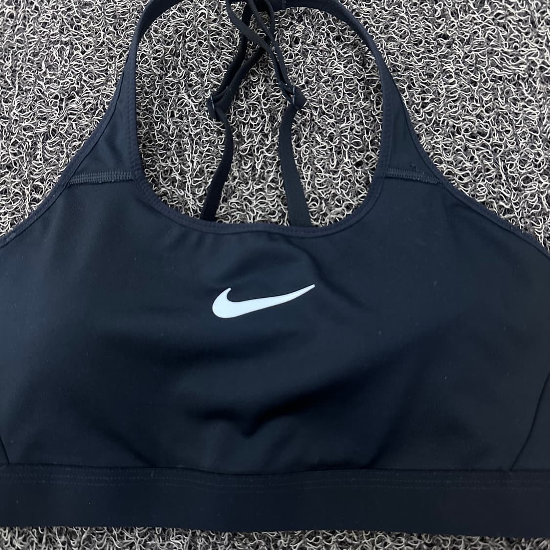 NIKE 나이키 여성 스우시 패드 스포츠 브라 L 상품이미지2
