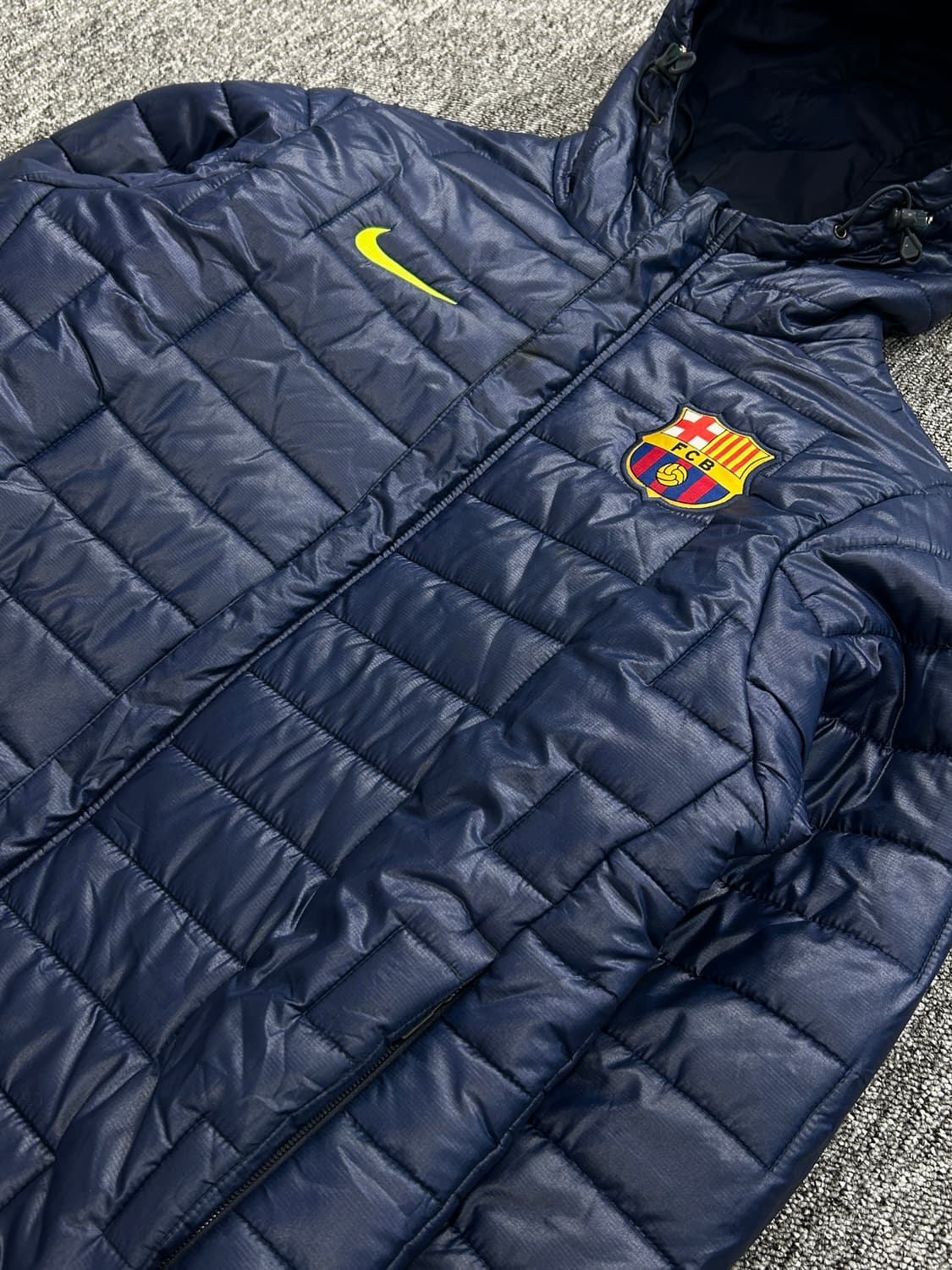 나이키 바르셀로나 경량패딩 점퍼 M  상품이미지4