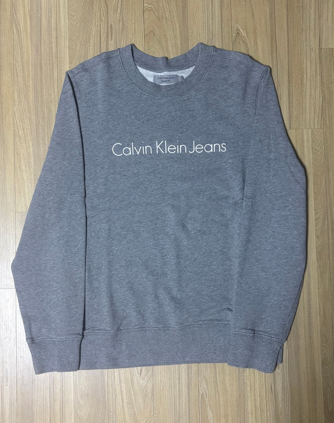 캘빈클라인 그레이 맨투맨 상품이미지1