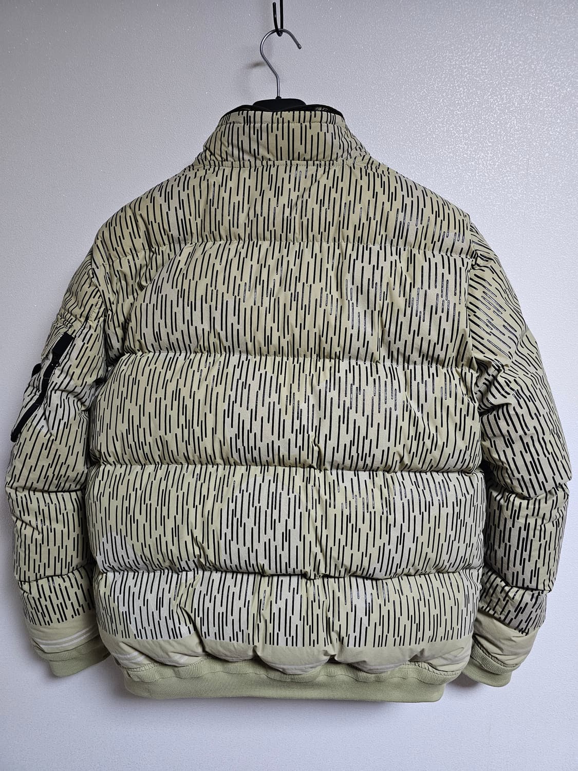 스톤아일랜드 레인 카모 리플렉티브 다운 패딩 상품이미지2